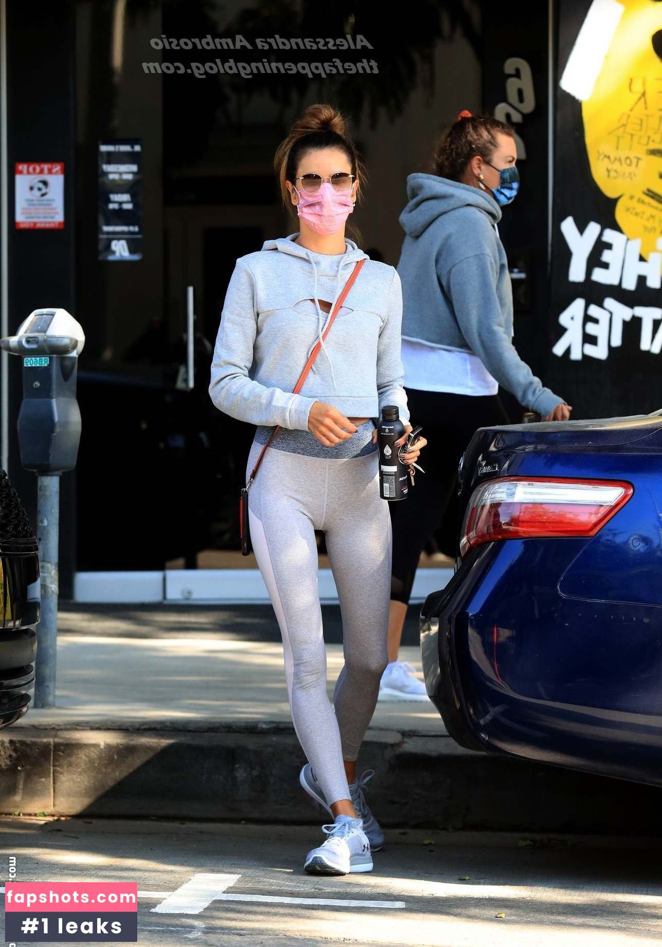 Alessandra Ambrosio gallery photo #3228