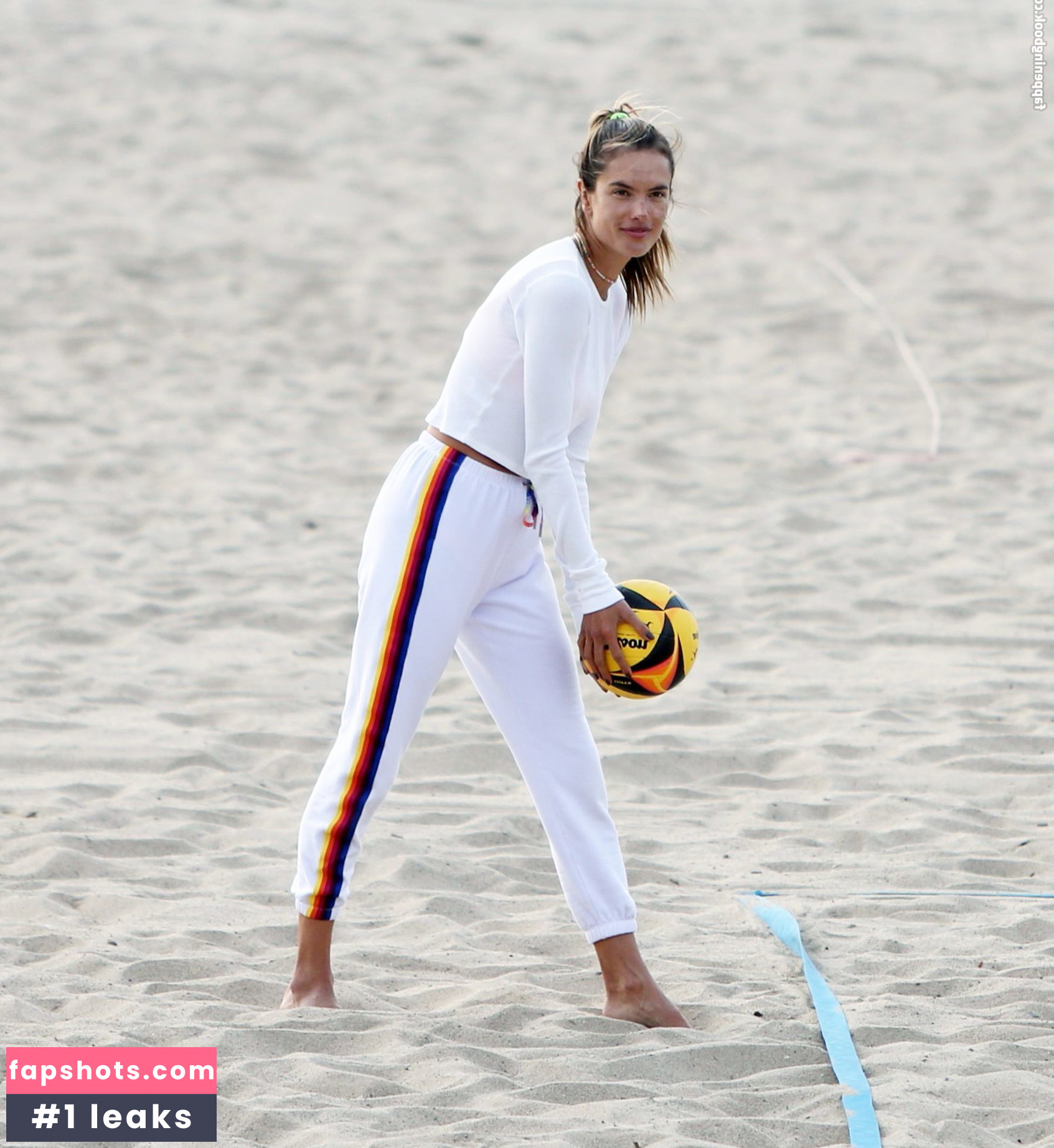 Alessandra Ambrosio gallery photo #3256