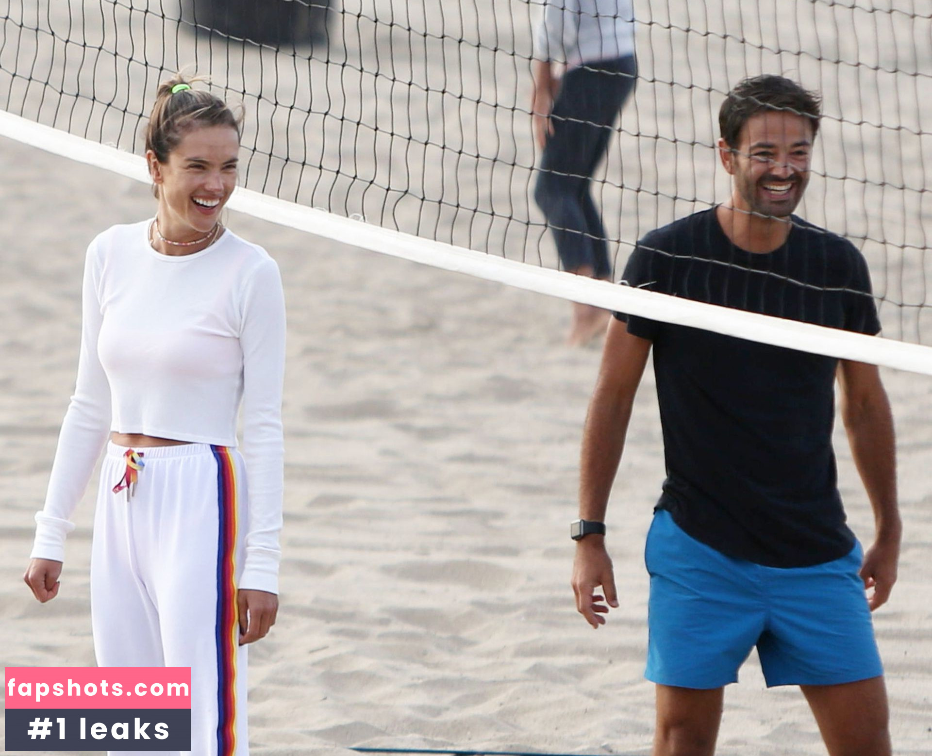 Alessandra Ambrosio gallery photo #3261