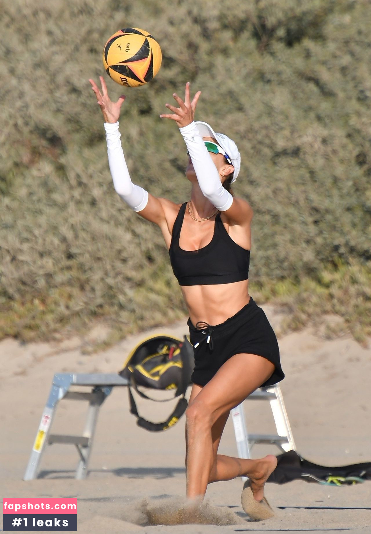 Alessandra Ambrosio gallery photo #3292