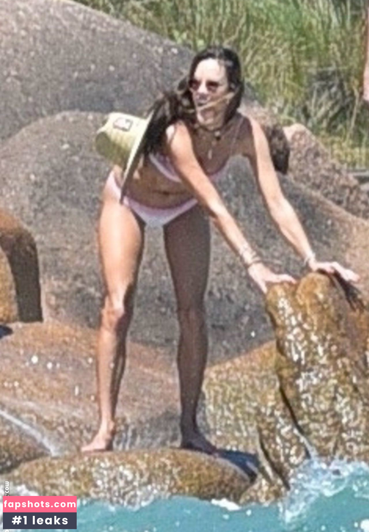 Alessandra Ambrosio gallery photo #4206