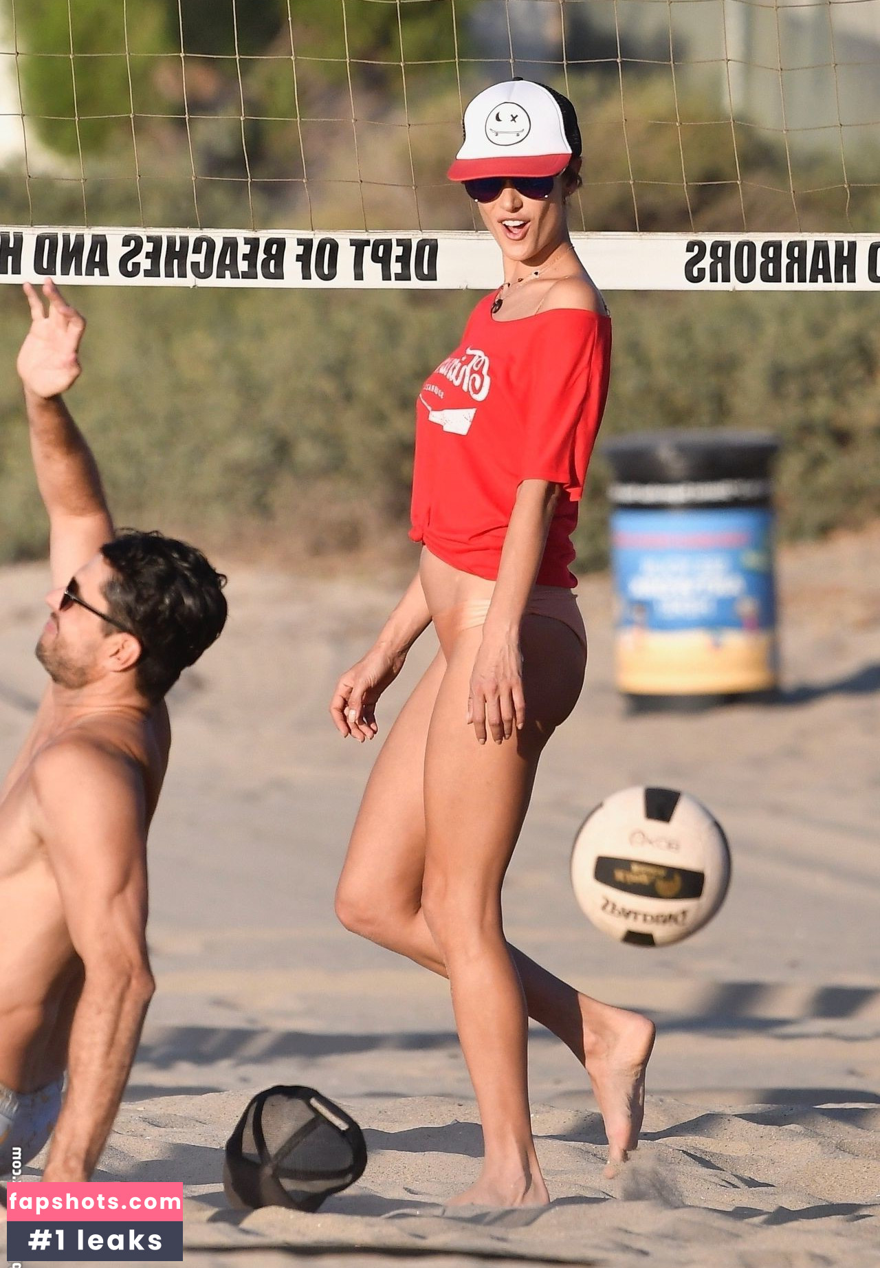 Alessandra Ambrosio gallery photo #4277