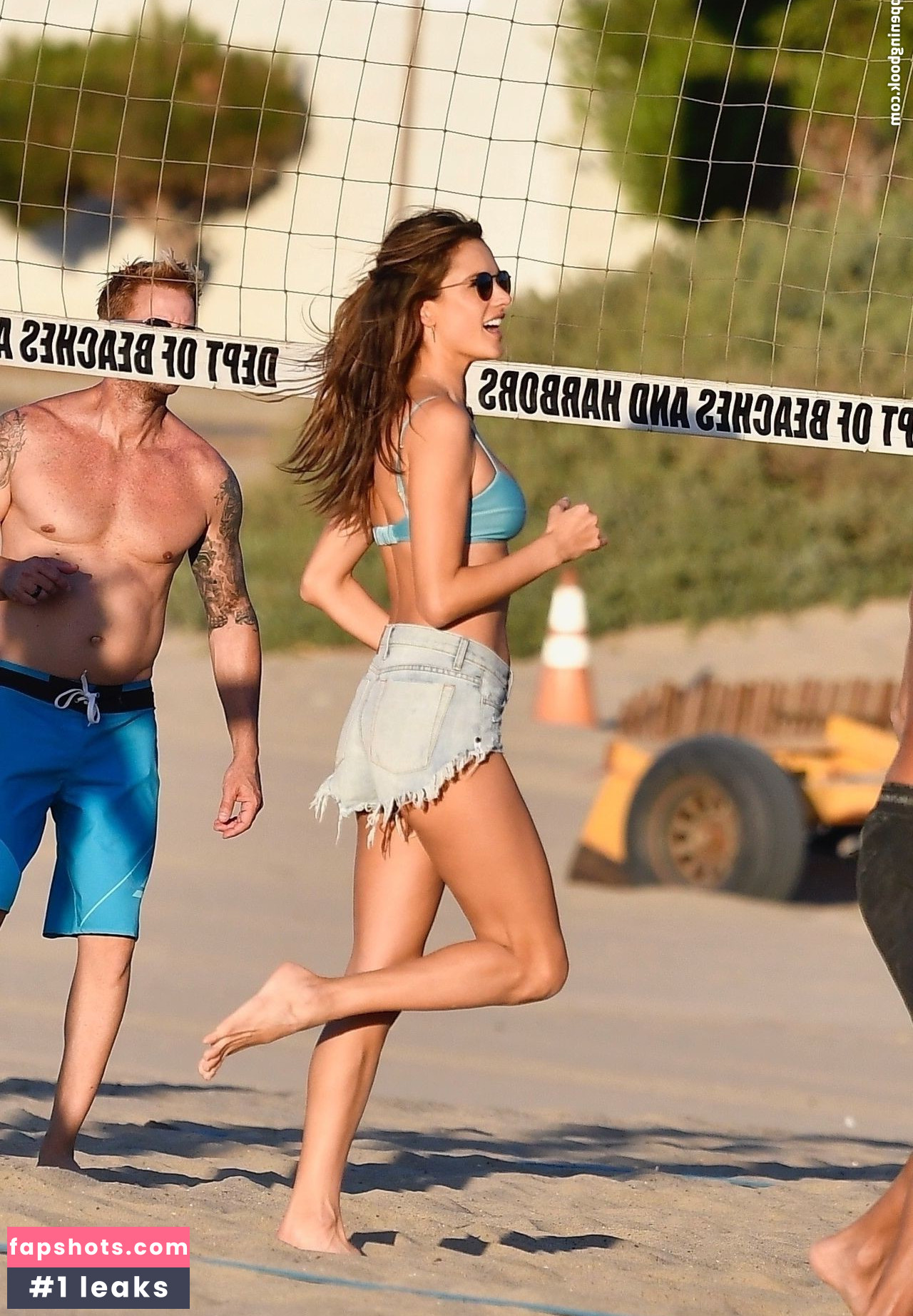 Alessandra Ambrosio gallery photo #4290