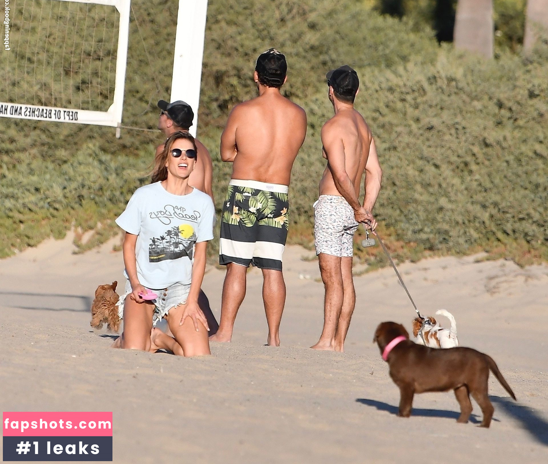 Alessandra Ambrosio gallery photo #4294