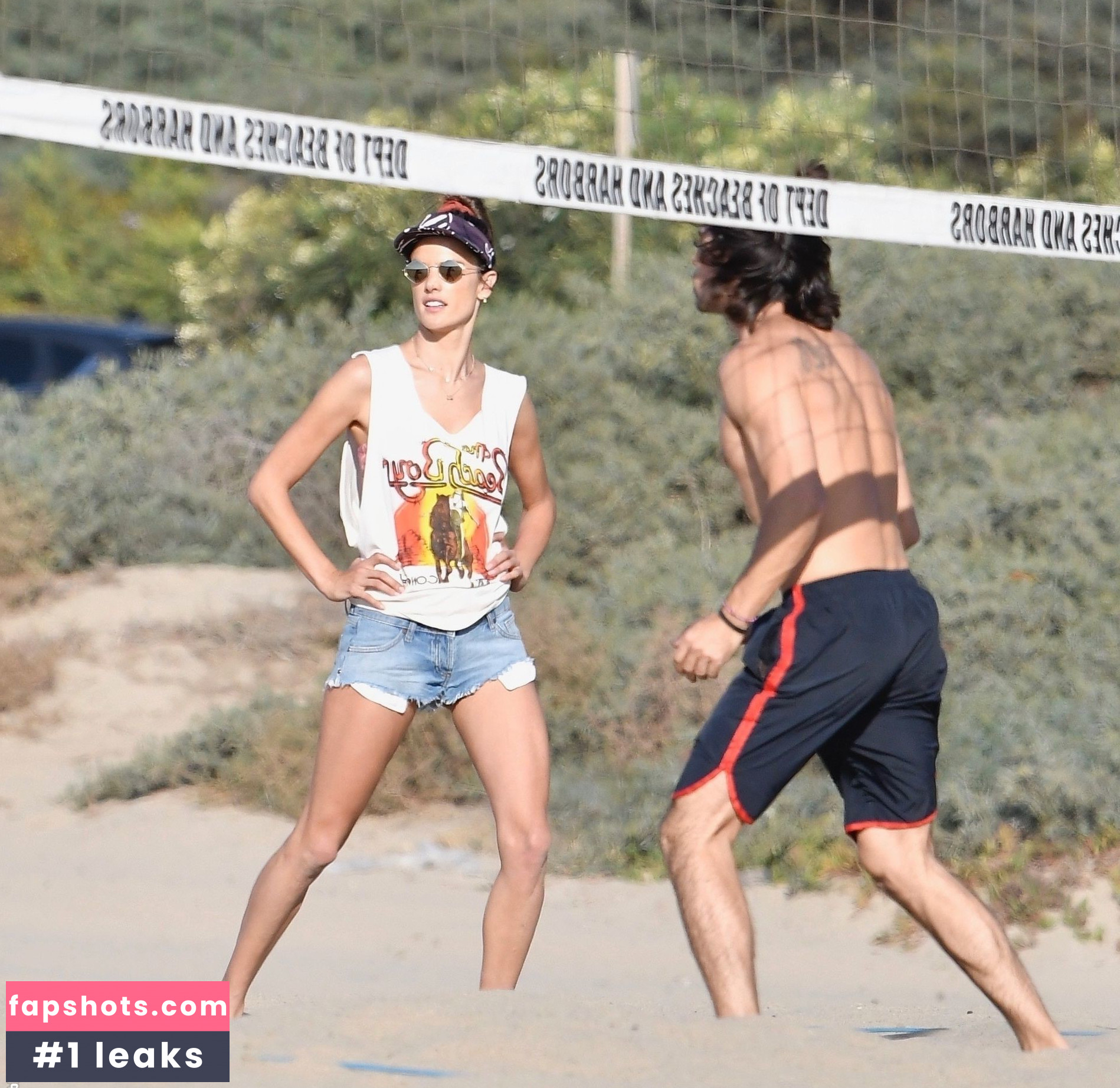 Alessandra Ambrosio gallery photo #4345