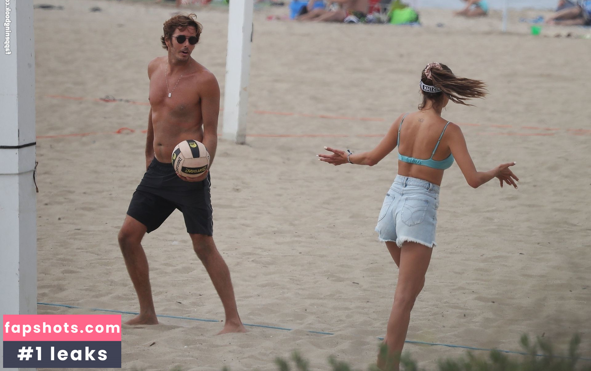 Alessandra Ambrosio gallery photo #4383