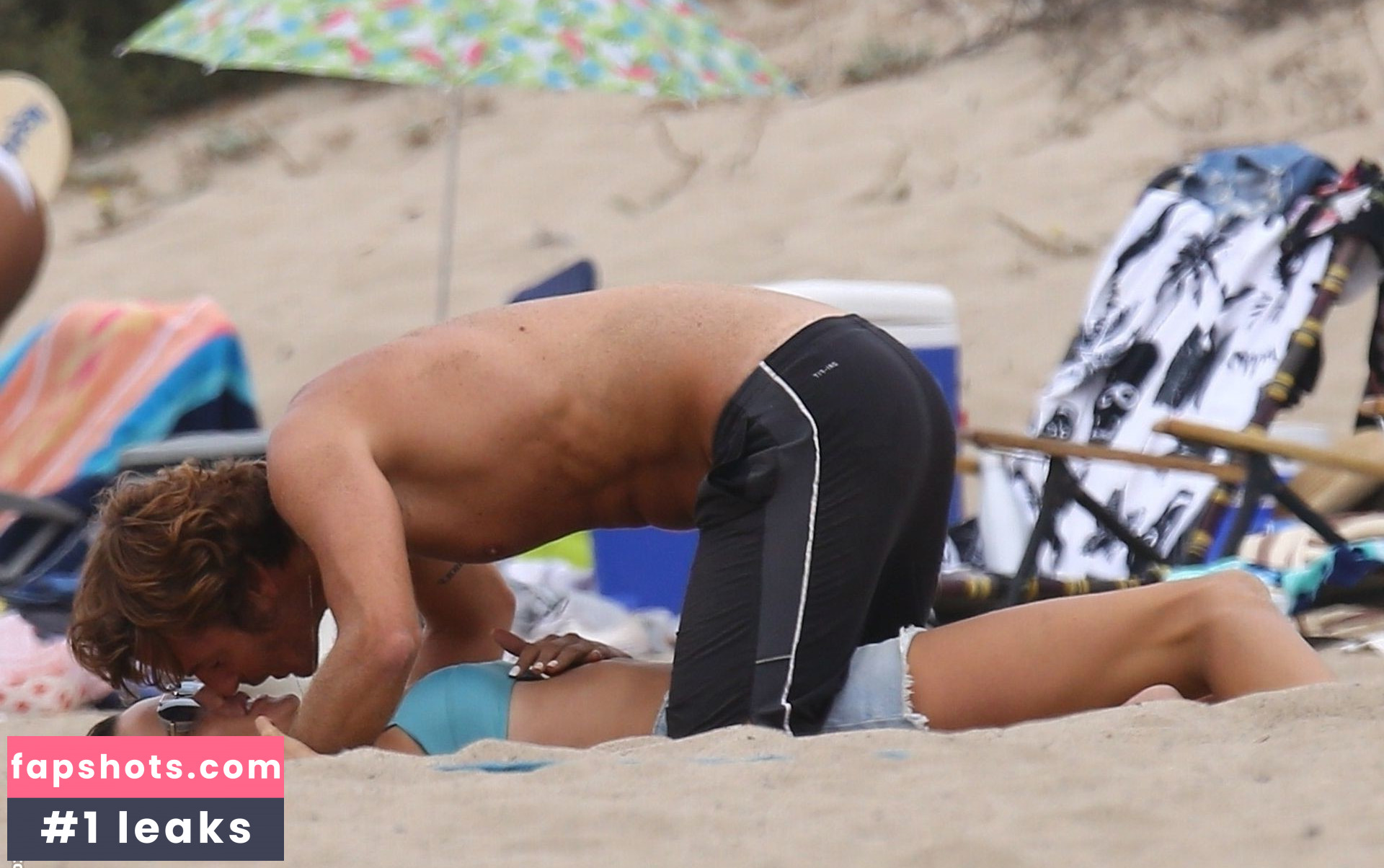 Alessandra Ambrosio gallery photo #4392