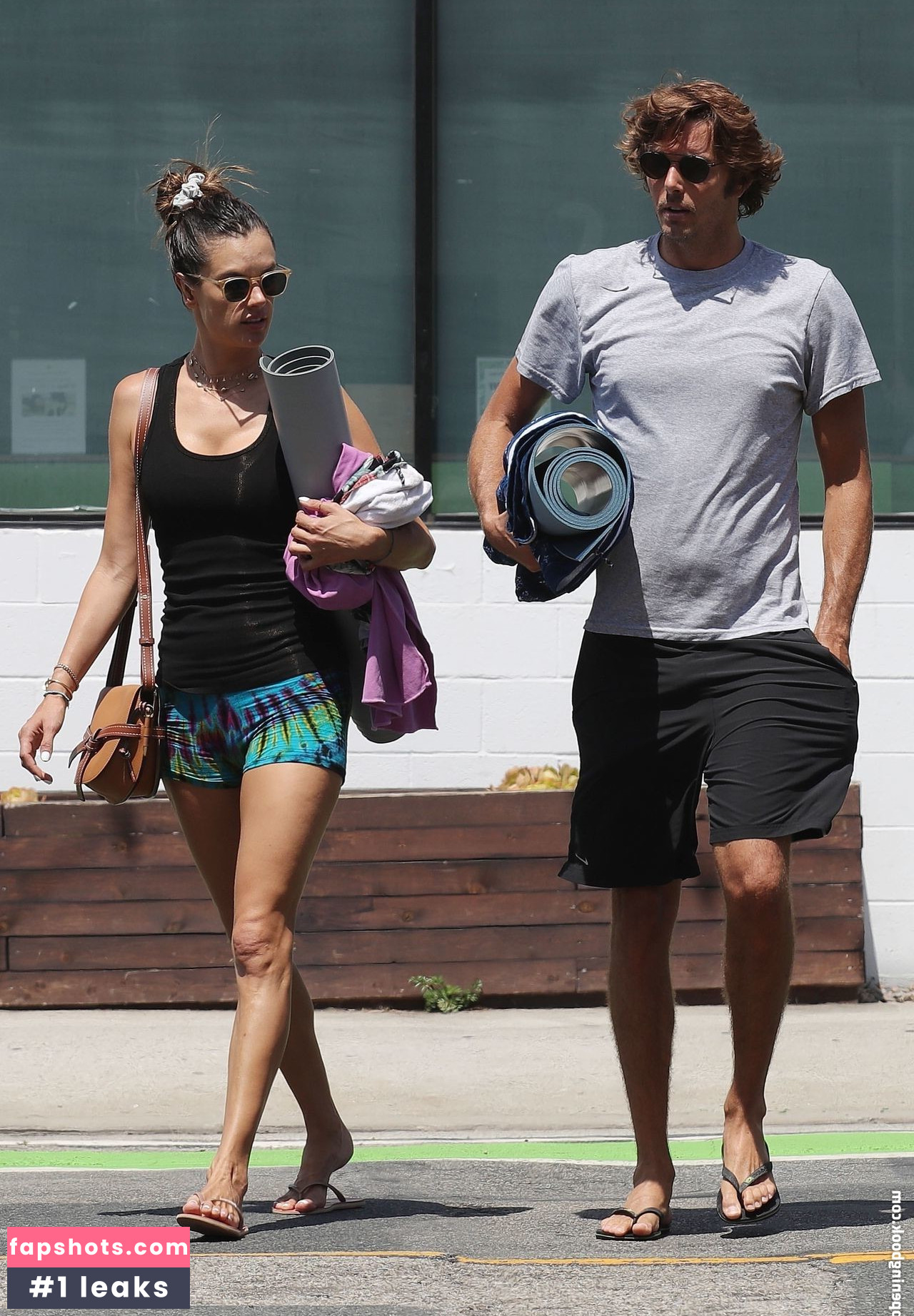 Alessandra Ambrosio gallery photo #4405