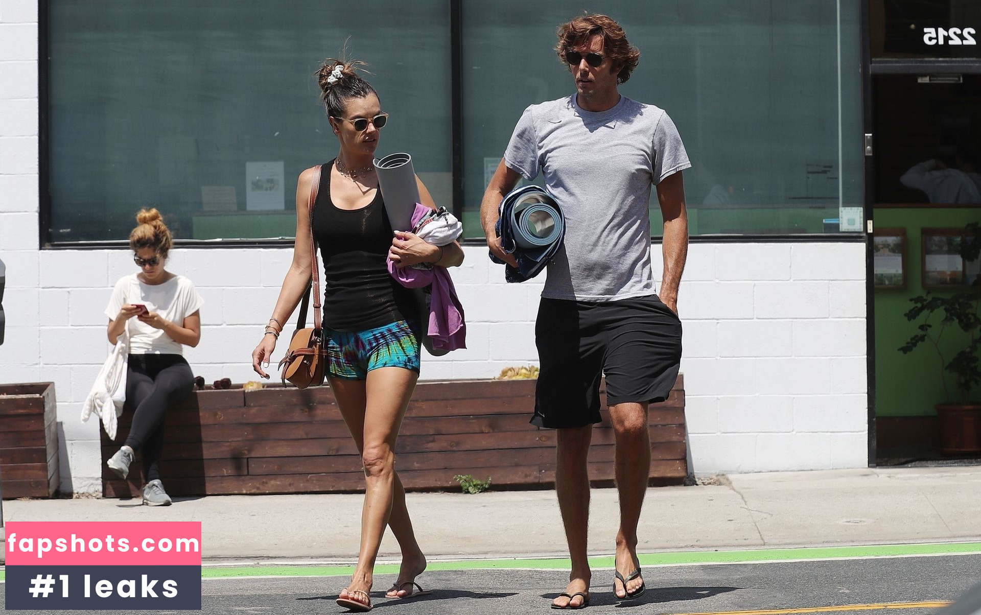 Alessandra Ambrosio gallery photo #4407