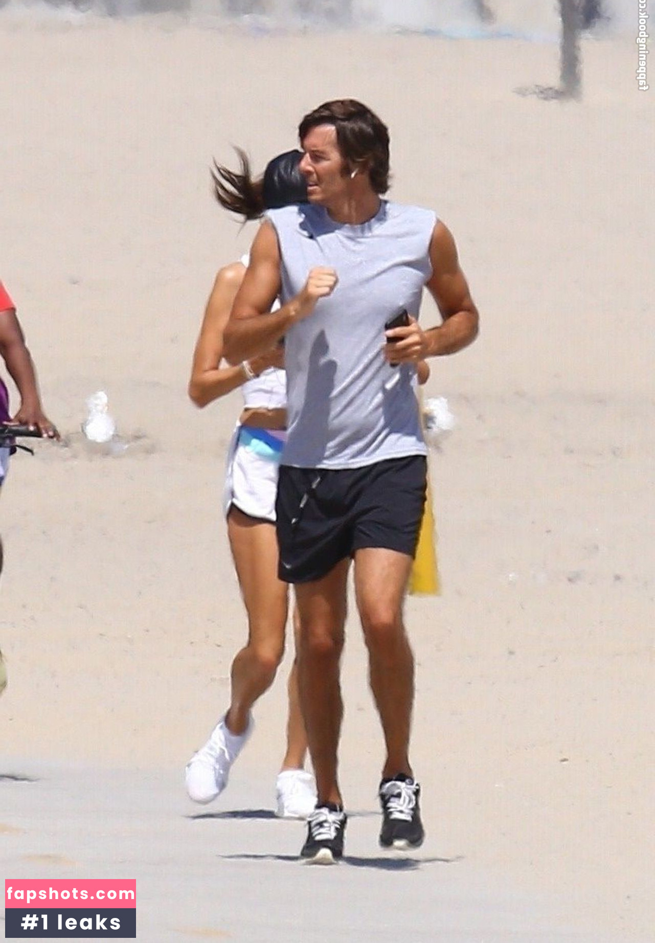 Alessandra Ambrosio gallery photo #4427