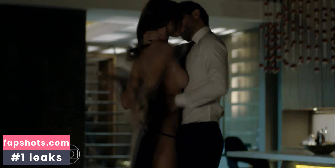 Alessandra Ambrosio gallery photo #4565