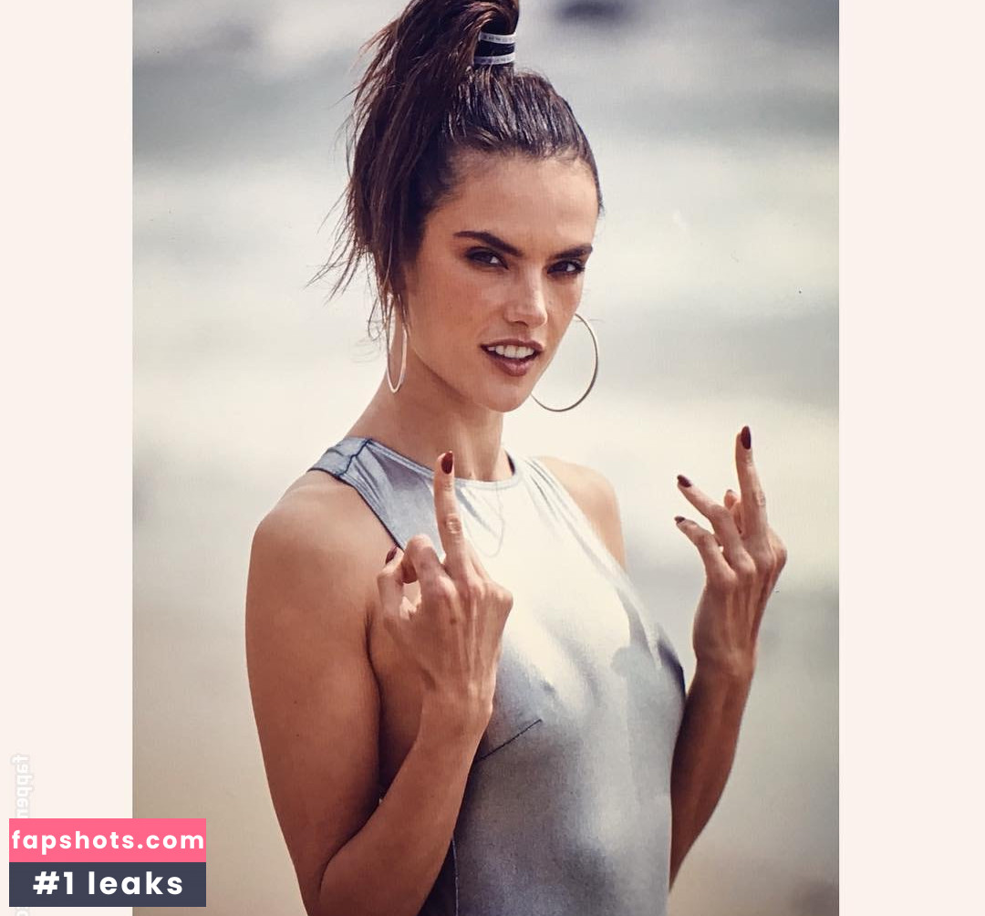 Alessandra Ambrosio gallery photo #4603