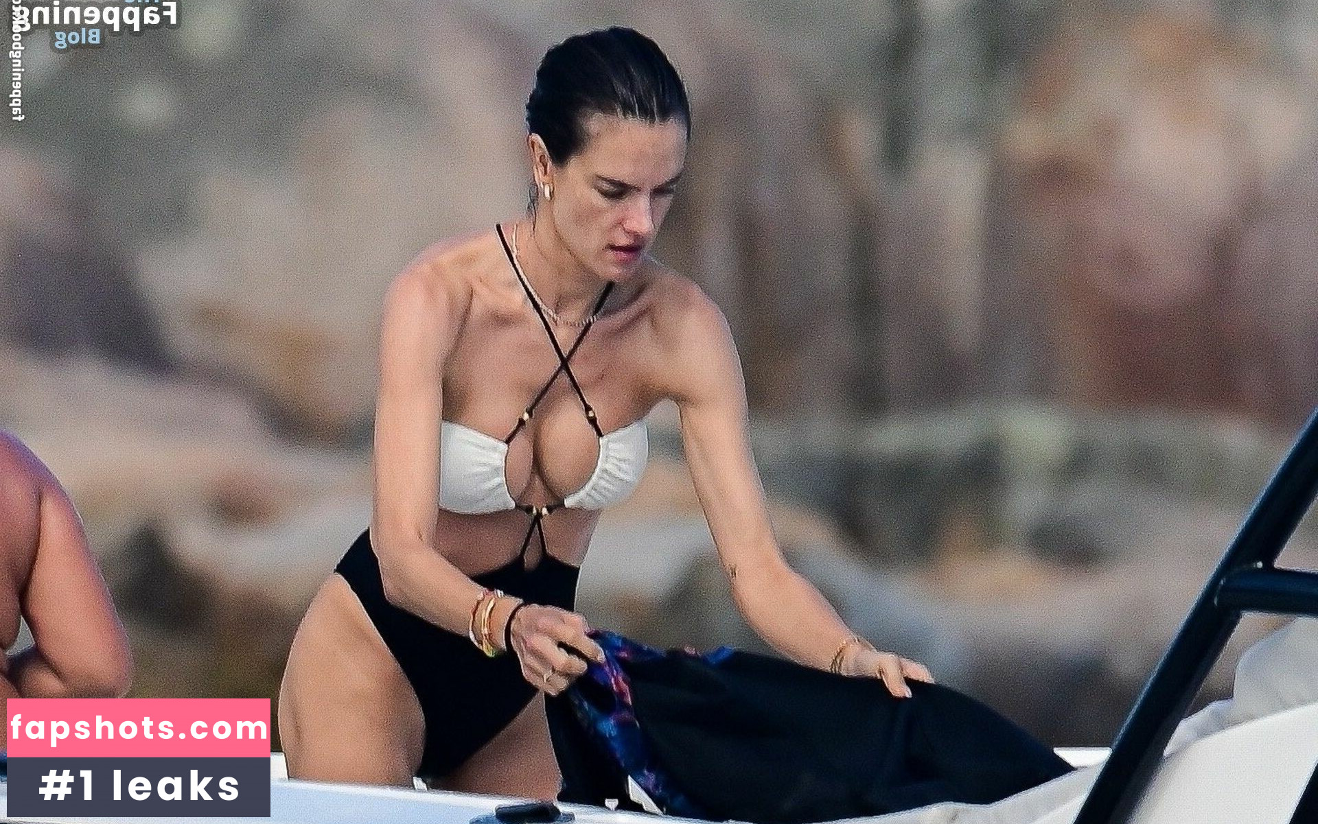 Alessandra Ambrosio gallery photo #513