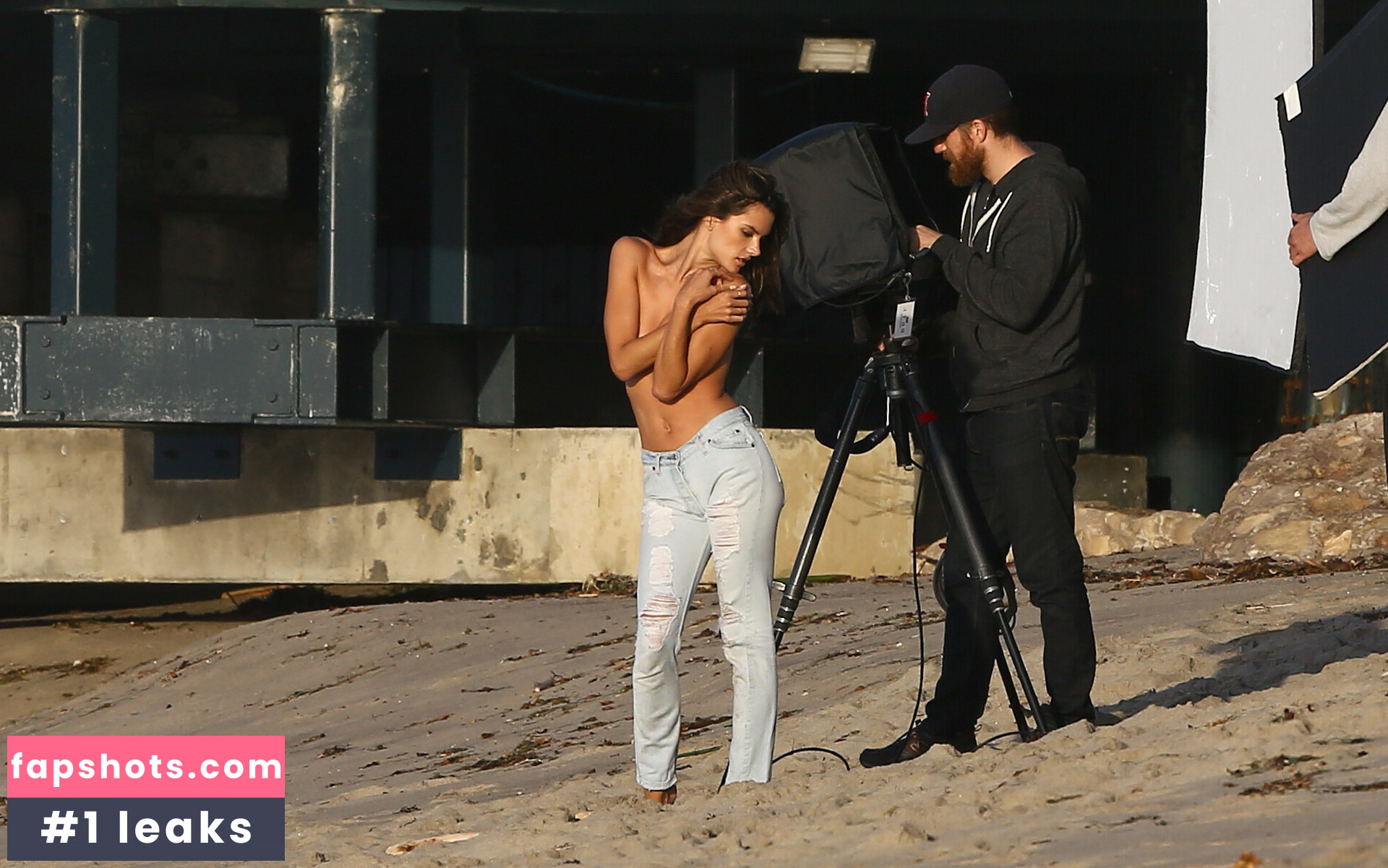 Alessandra Ambrosio gallery photo #623