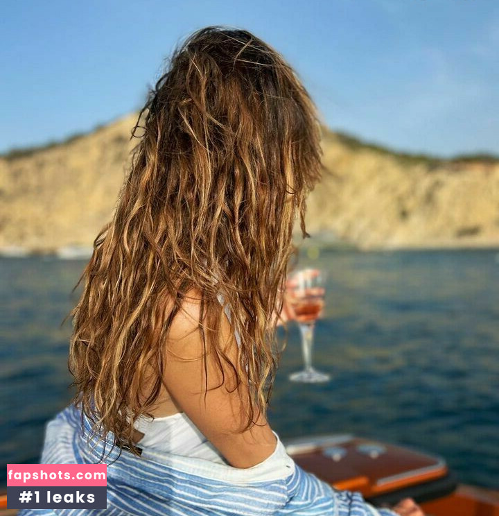 Alessandra Ambrosio gallery photo #919