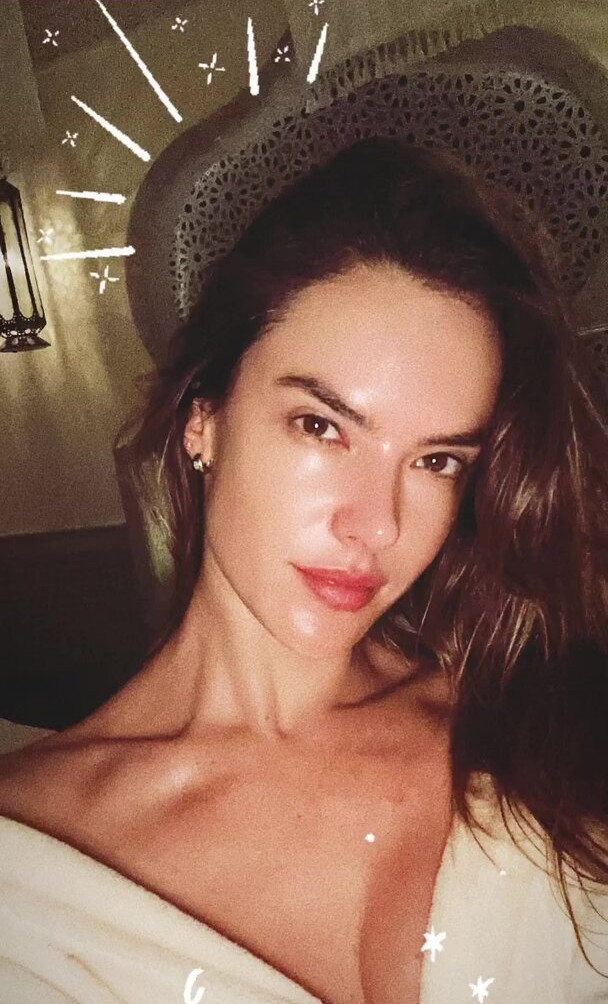 alessandra-ambrosio gallery photo #1526