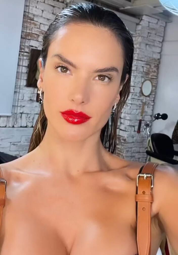 alessandra-ambrosio gallery photo #1627