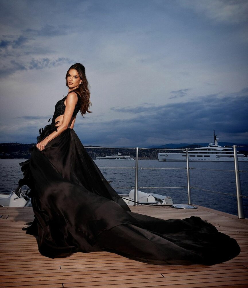 alessandra-ambrosio gallery photo #1687