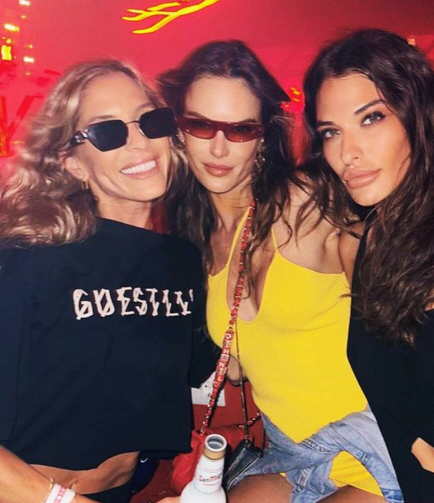 alessandra-ambrosio gallery photo #1710