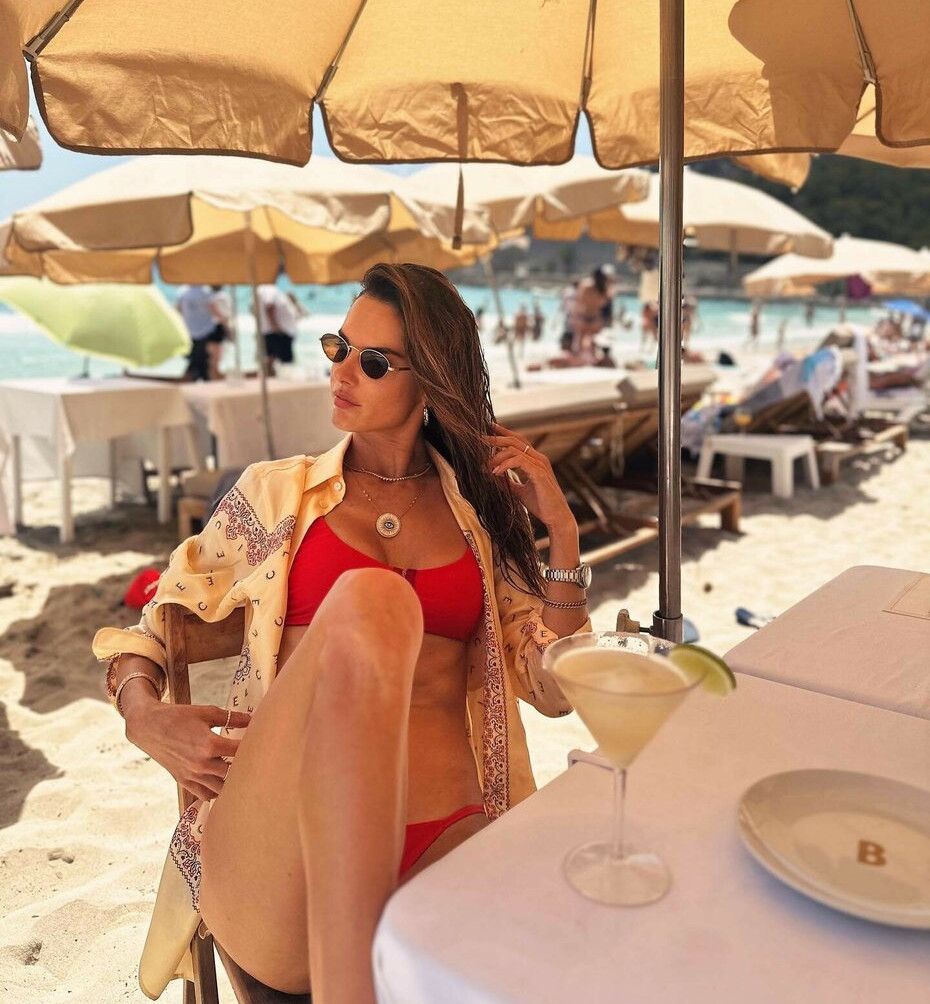 alessandra-ambrosio gallery photo #1723