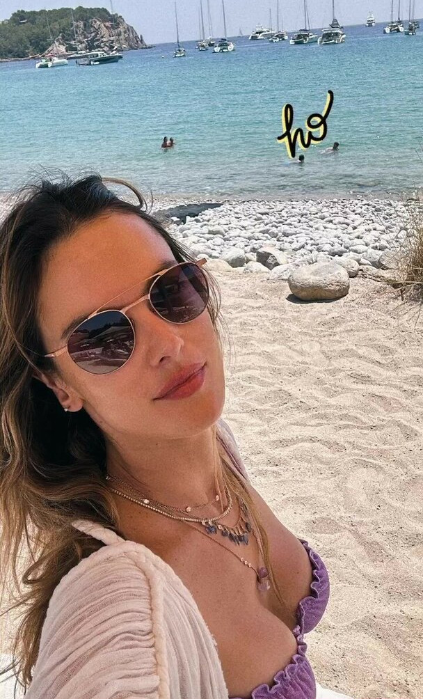 alessandra-ambrosio gallery photo #1743