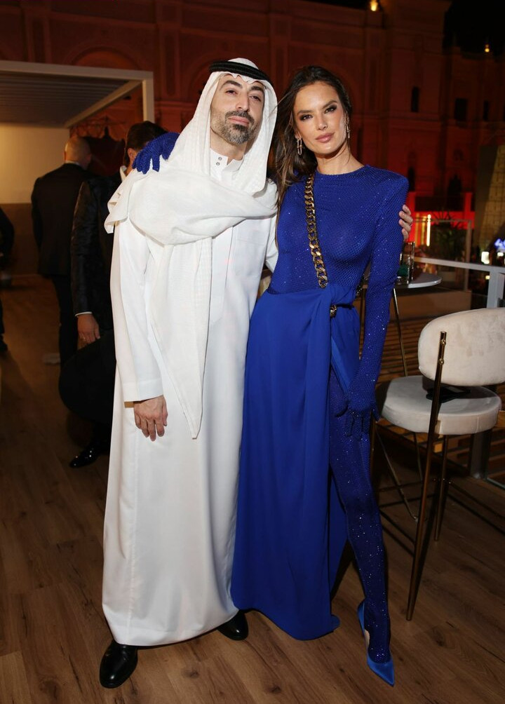 alessandra-ambrosio gallery photo #1803