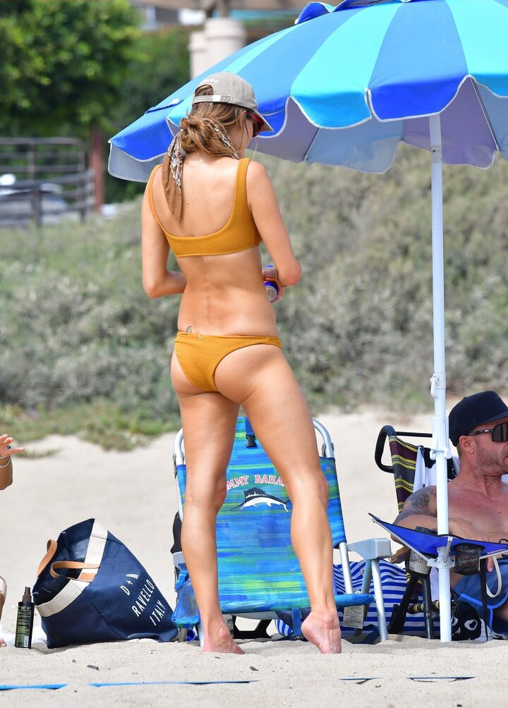 alessandra-ambrosio gallery photo #2083