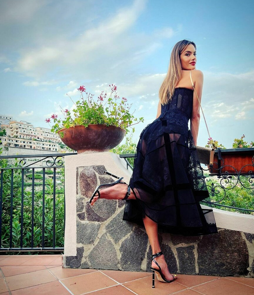 alessandra-ambrosio gallery photo #2115