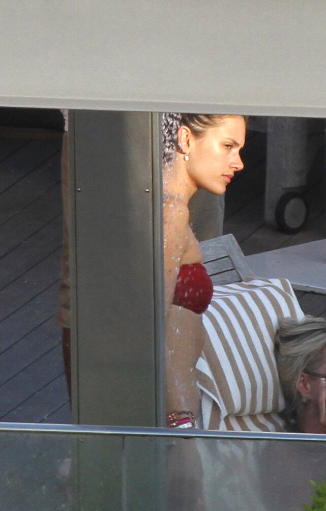 alessandra-ambrosio gallery photo #371