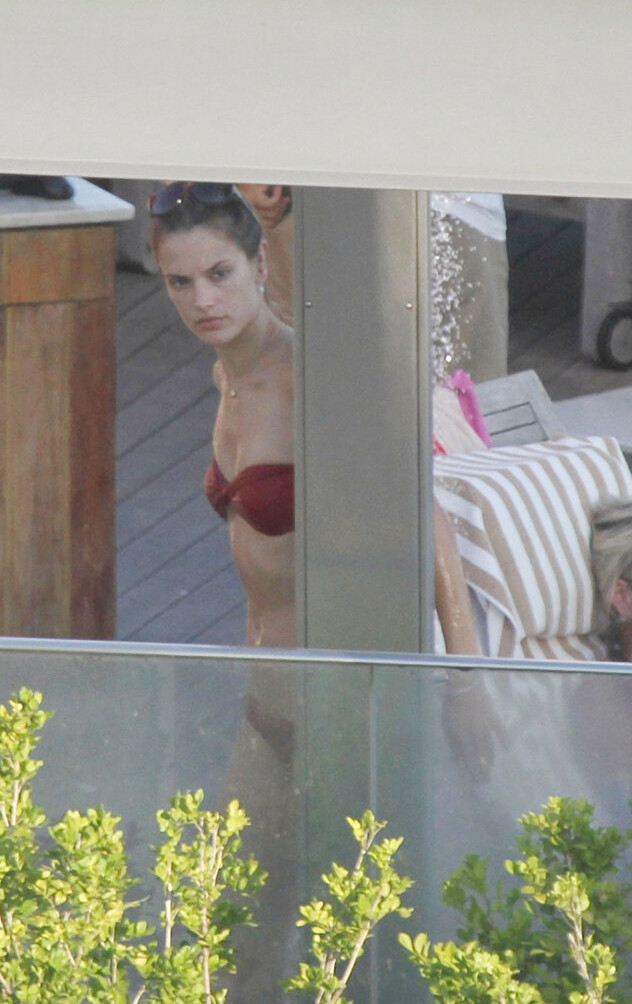 alessandra-ambrosio gallery photo #375