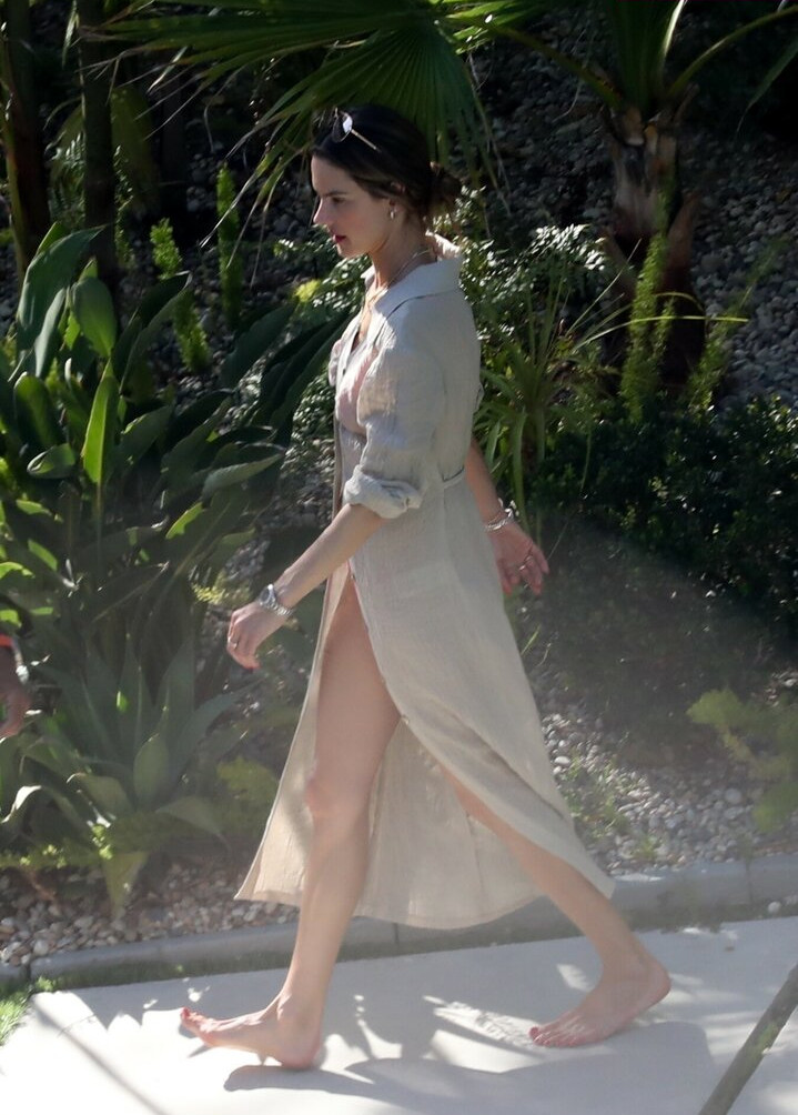 alessandra-ambrosio gallery photo #572