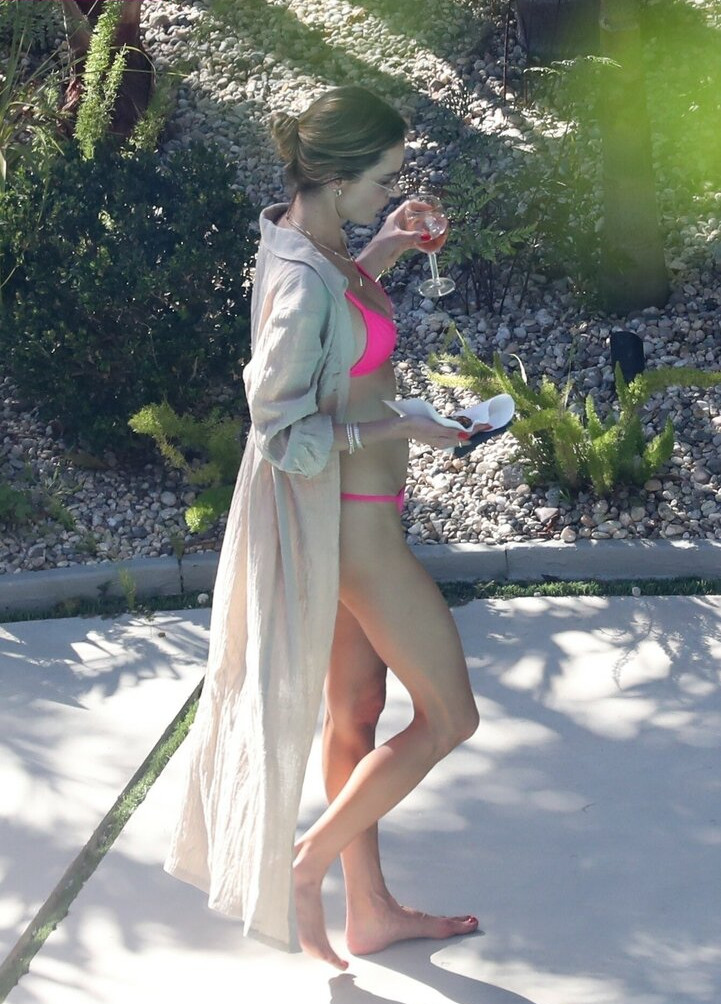 alessandra-ambrosio gallery photo #575