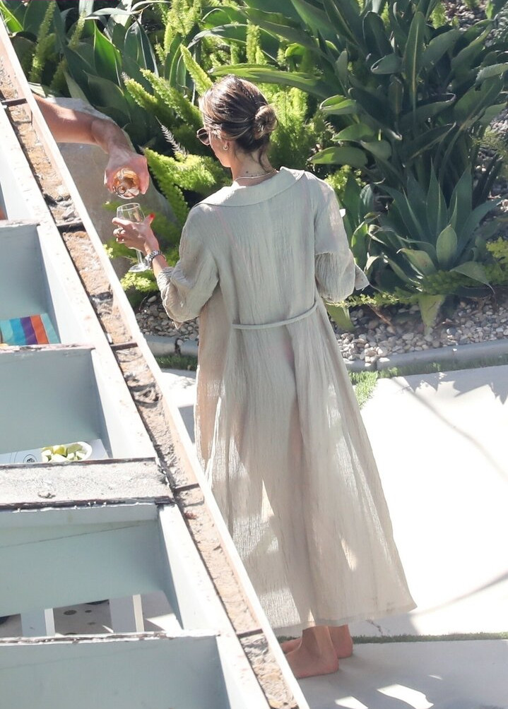 alessandra-ambrosio gallery photo #599