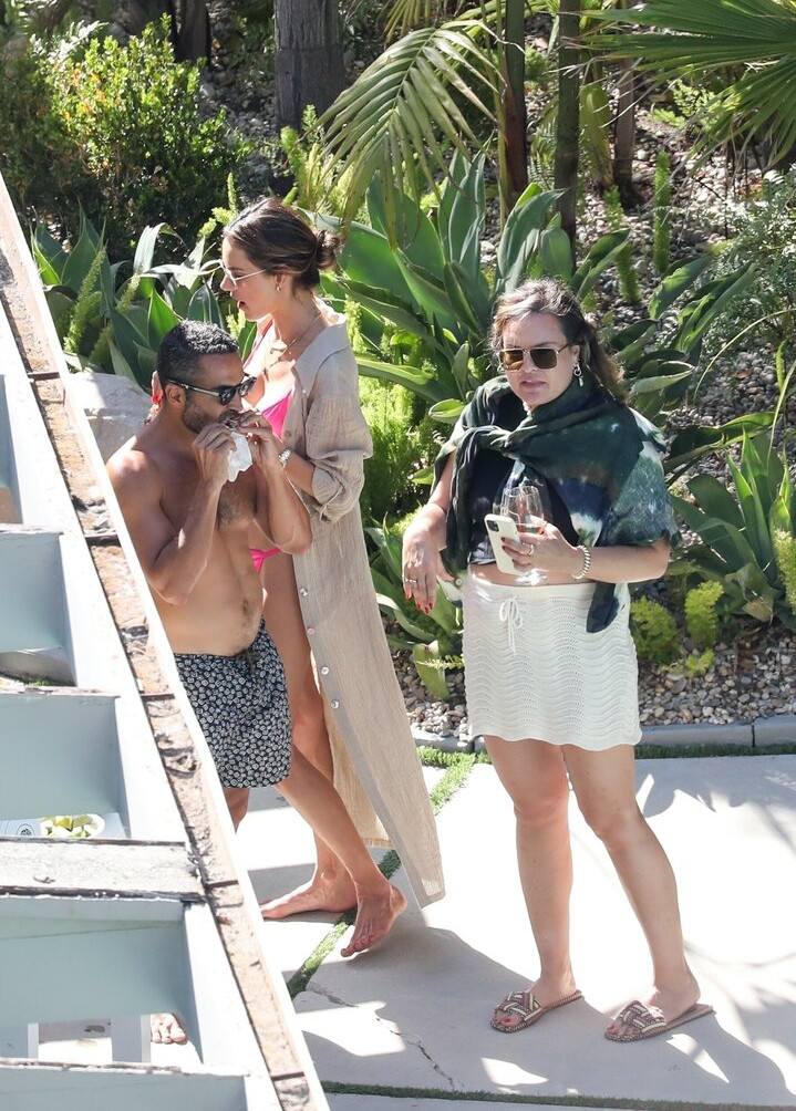 alessandra-ambrosio gallery photo #607