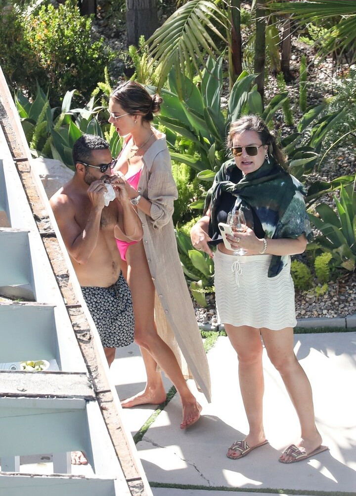 alessandra-ambrosio gallery photo #608