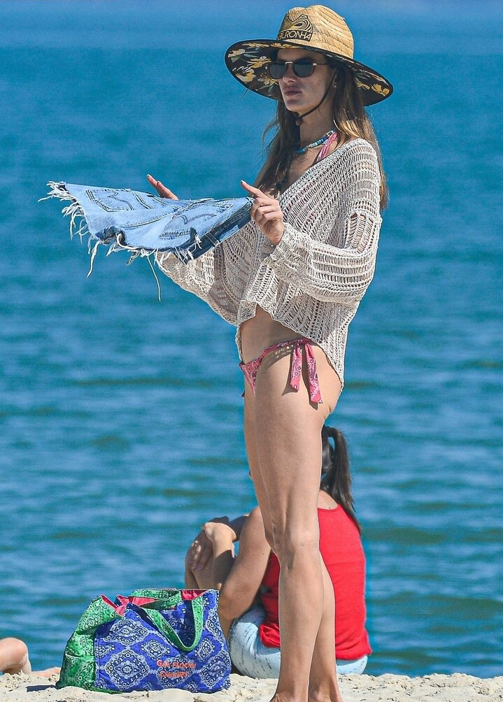 alessandra-ambrosio gallery photo #681