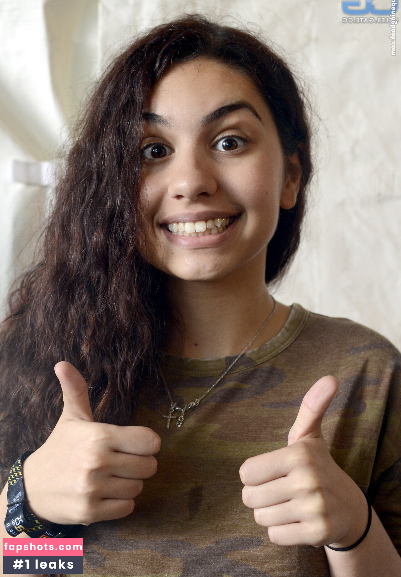 Alessia Cara gallery photo #12