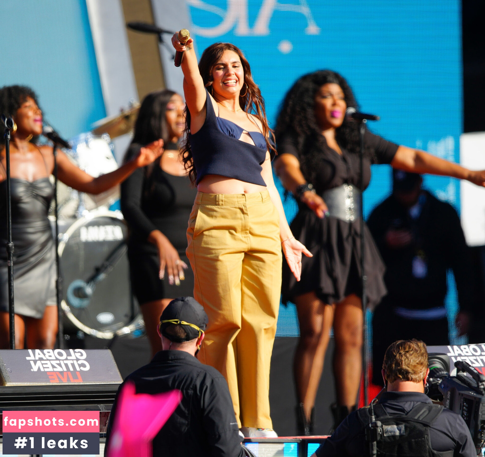 Alessia Cara gallery photo #38