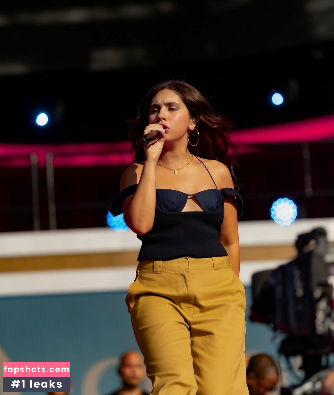 Alessia Cara gallery photo #48