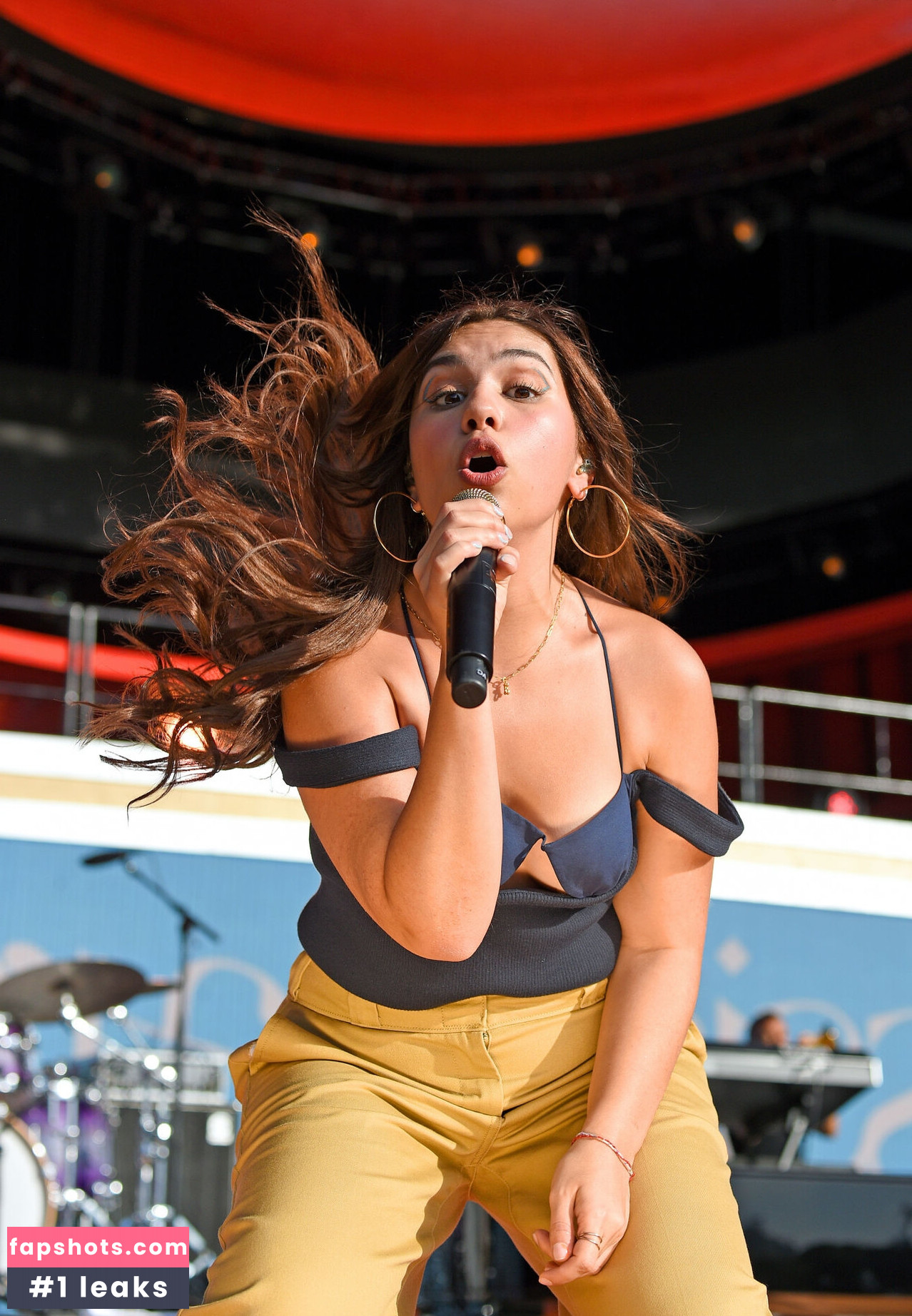 Alessia Cara gallery photo #57