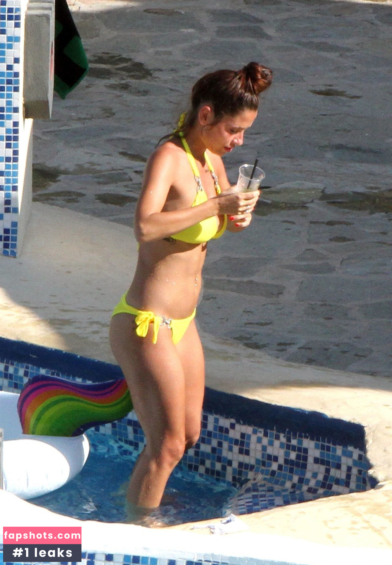 Alessia Macari gallery photo #12