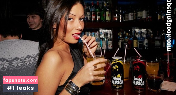 Alesya Vidnova Pena gallery photo #6