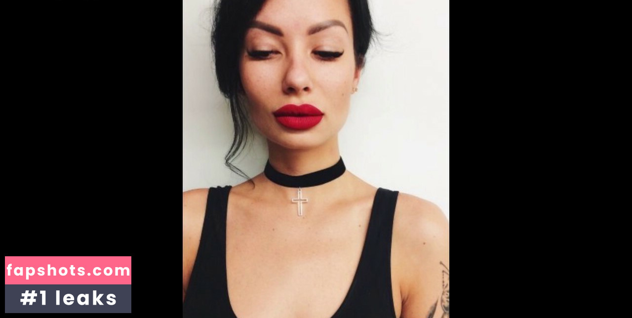 Alesya Vidnova Pena gallery photo #81