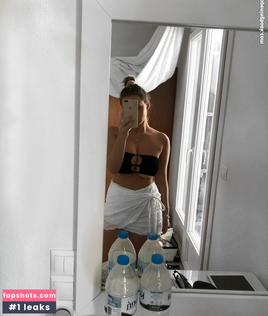 Alex Andrews gallery photo #24