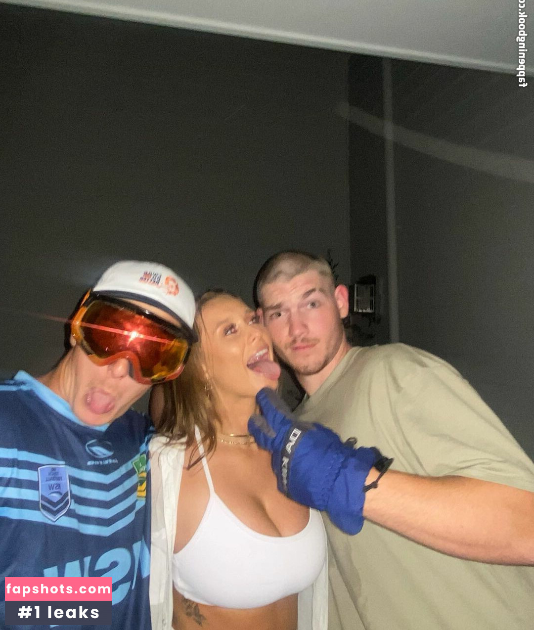 Alex Andrews gallery photo #49