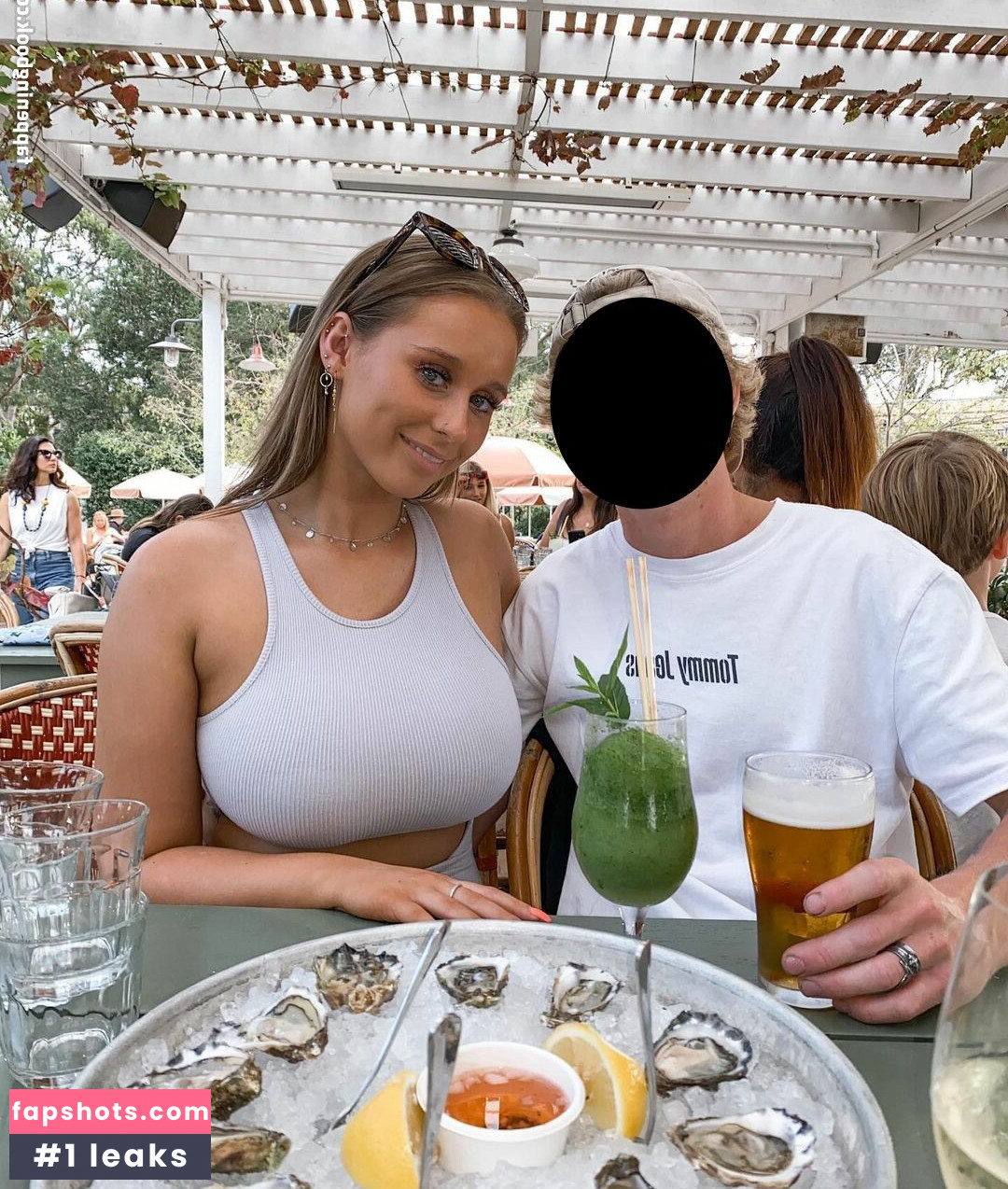 Alex Andrews gallery photo #53