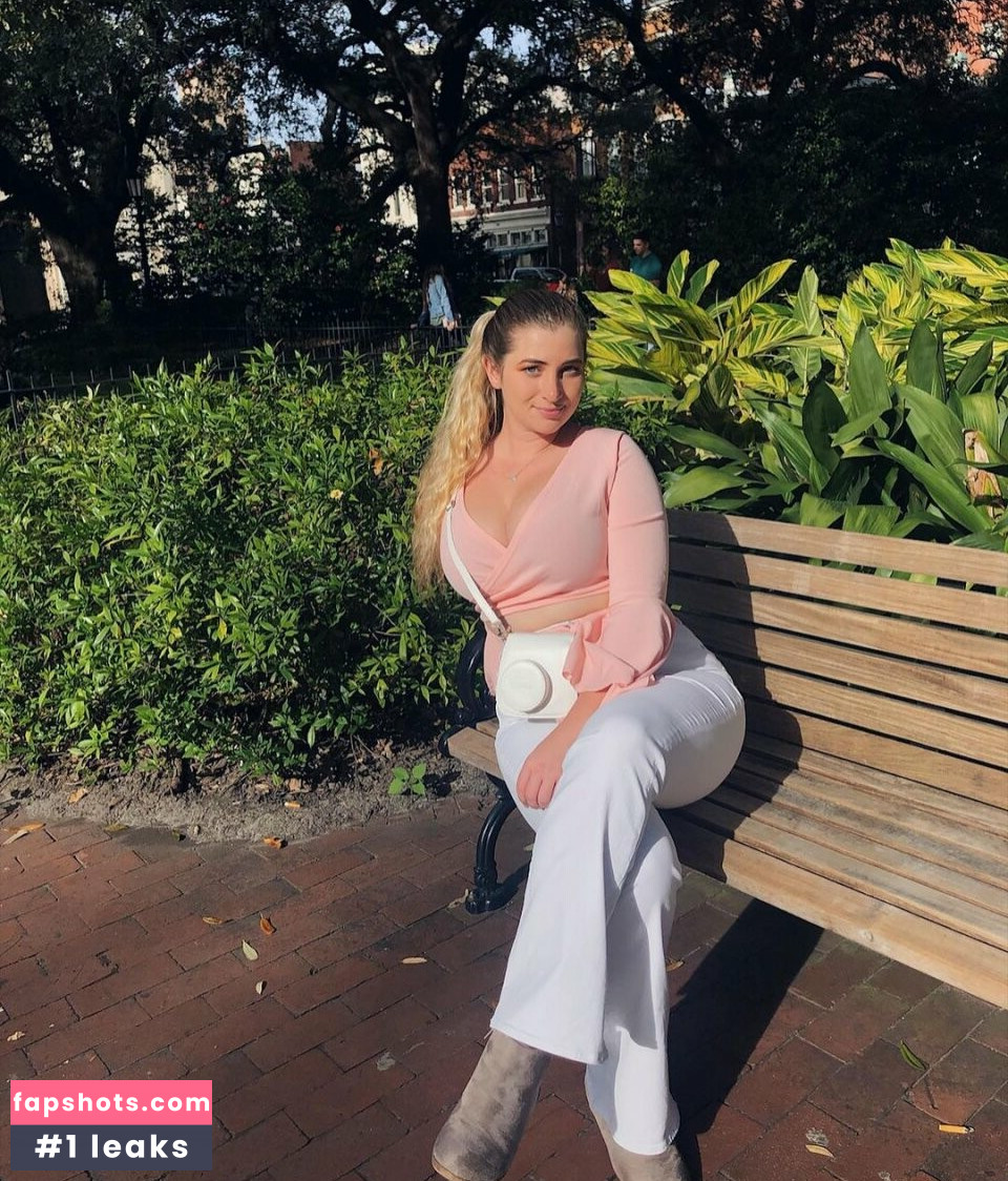 Alex B gallery photo #18