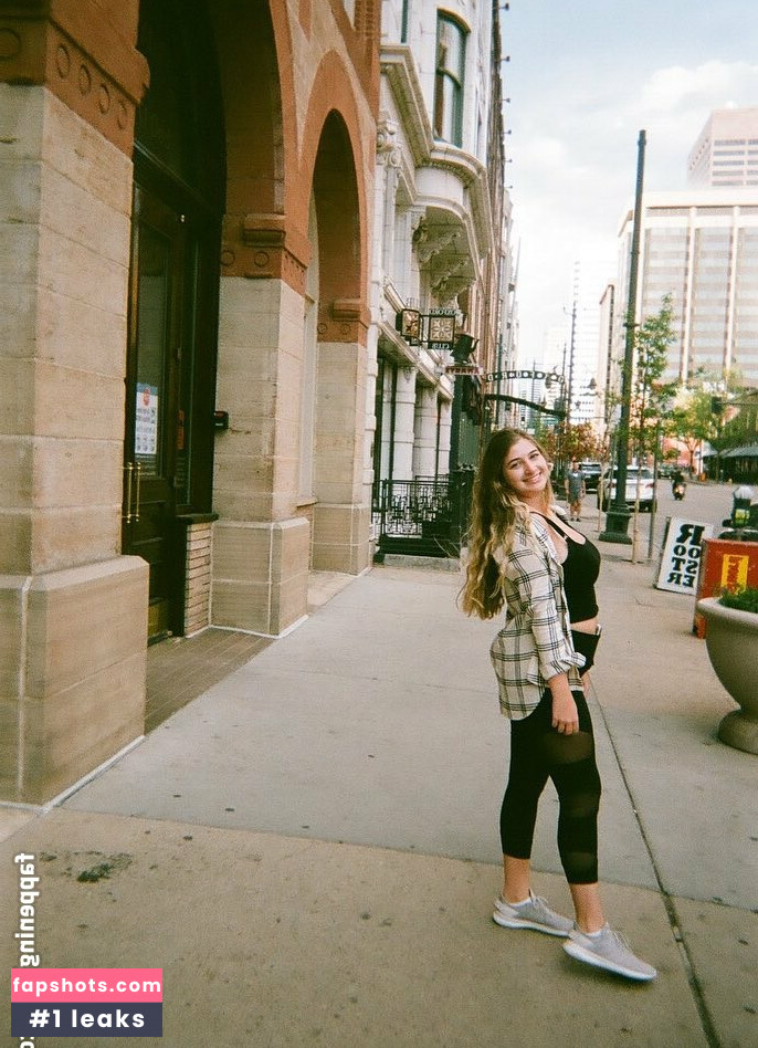 Alex B gallery photo #31