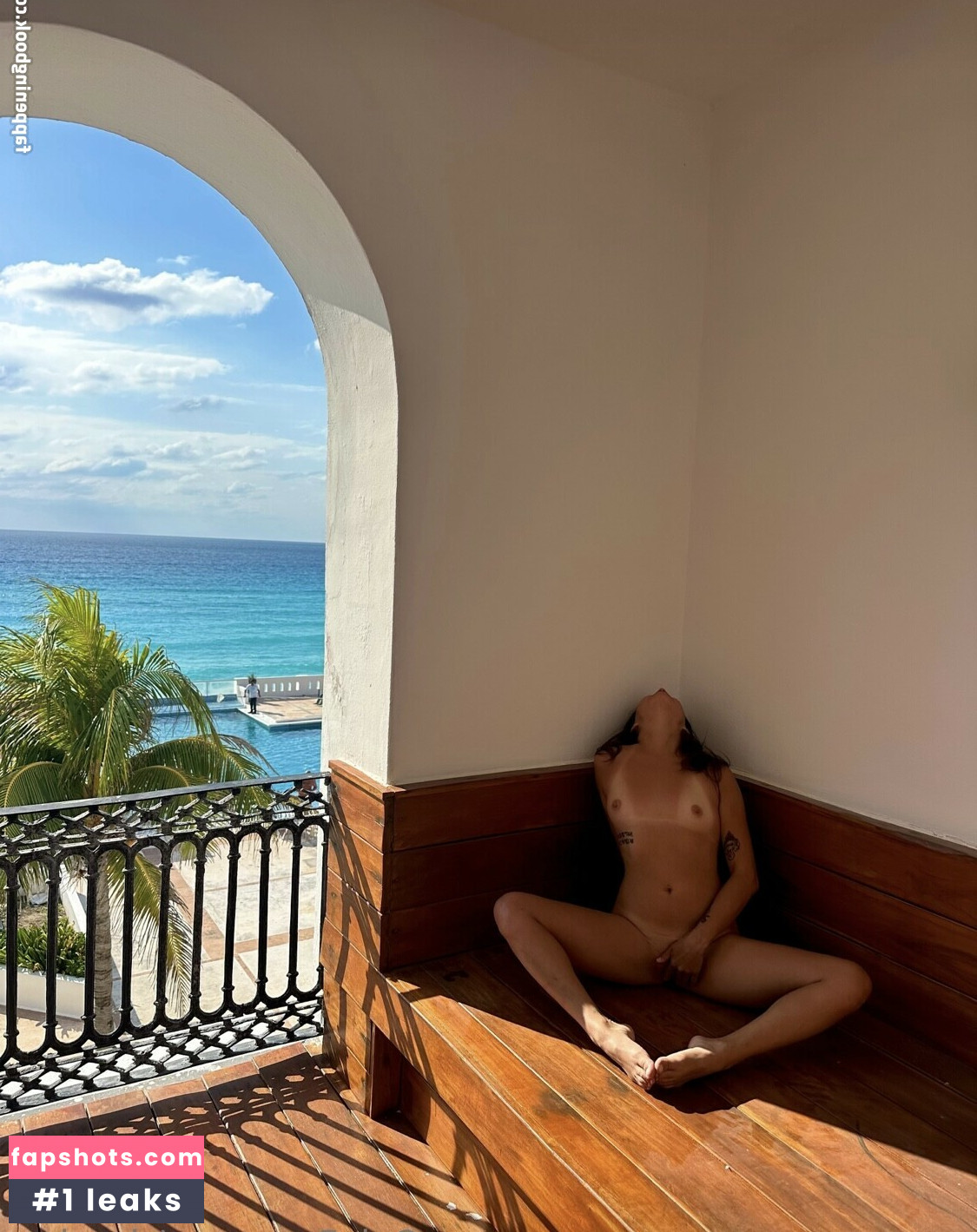 Alex Chov gallery photo #22