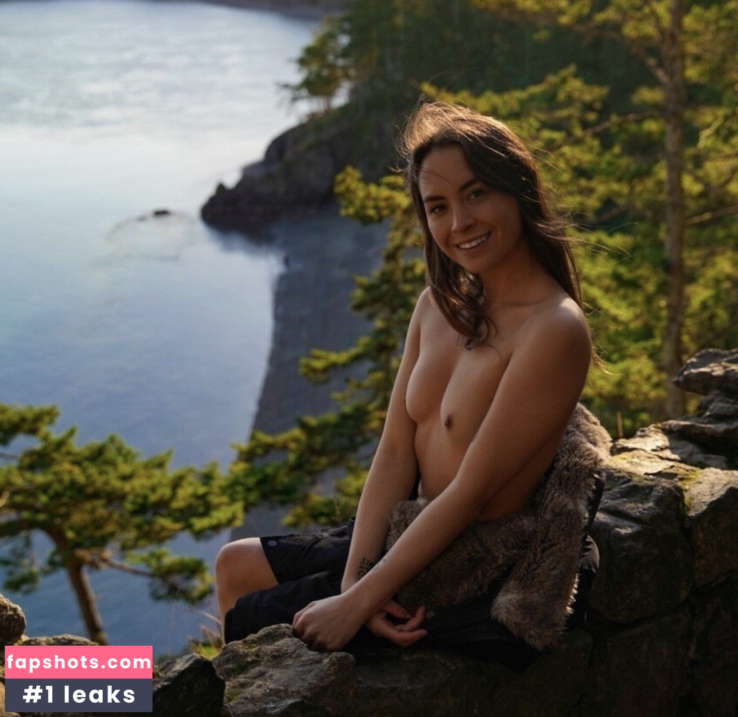 Alex Chov gallery photo #10